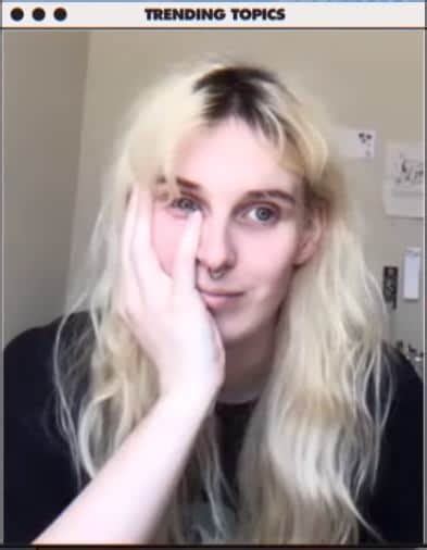 laura les trans|Laura Les (100 gecs) : r/transitiongoals